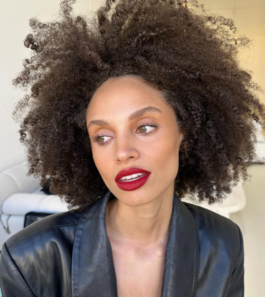 Tendencias de belleza para la primavera de 2026 - Cejas orgánicas - @tannia_t_mua | Treatwell
